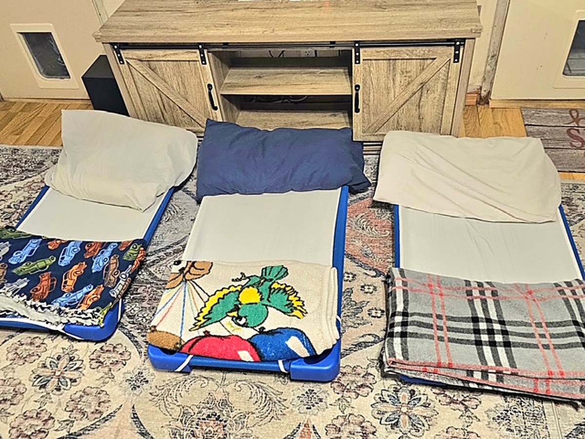 Nap-time cots – licensed daycare in Long Beach